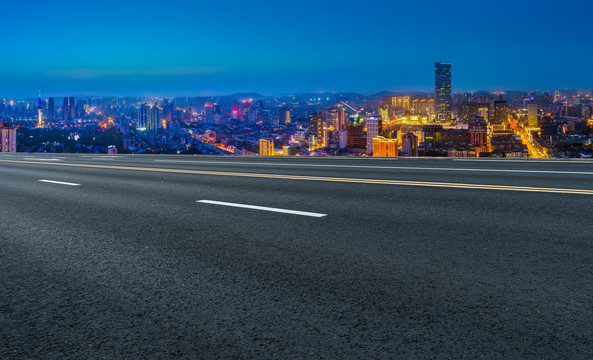 道路交通和城市夜景