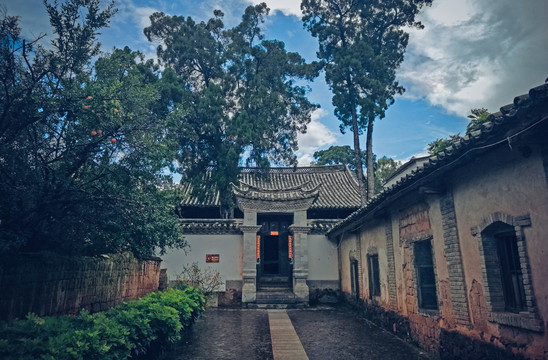 云南建水团山村