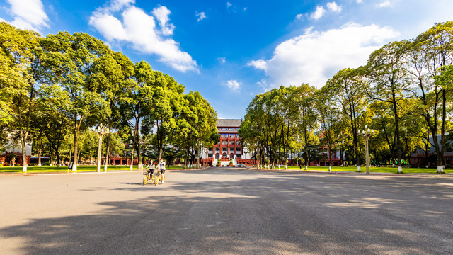 四川大学行政楼