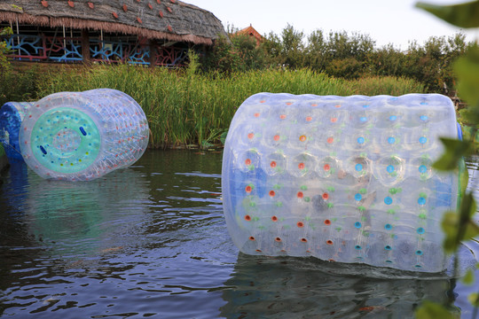 水上透明运动球