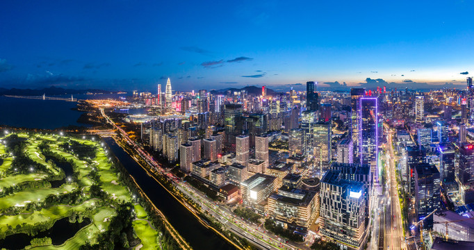 中国深圳市南山区科技园夜景航拍