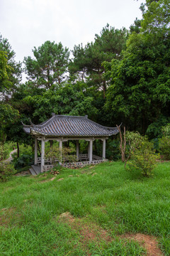 南宁青秀山风景区桃花岛观景亭