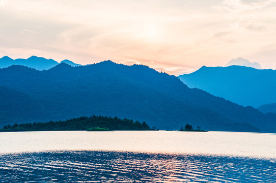 广东南水湖