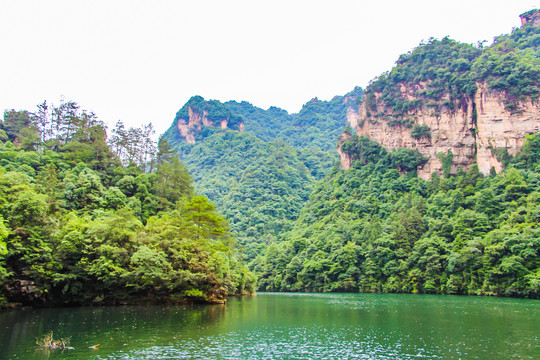 湖北张家界宝峰湖