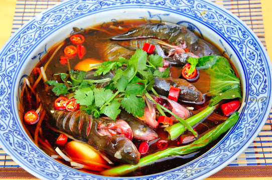 黄鸭叫黄骨鱼火锅炖豆腐
