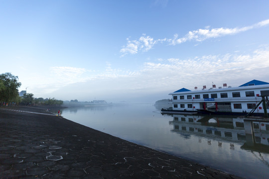 宜都清江早晨