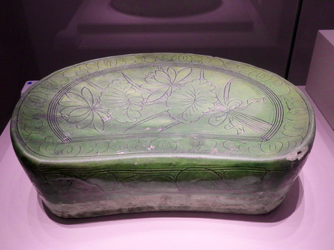 金代磁州窑绿釉瓷枕