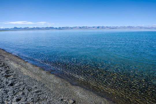 湖水水面