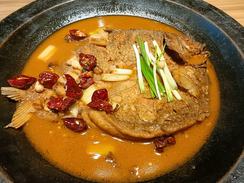 铁锅醋焖黄河鲤鱼