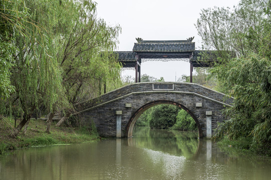 中式园林景观小桥