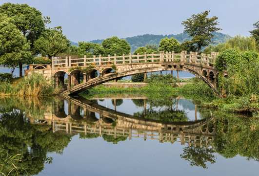 石拱桥