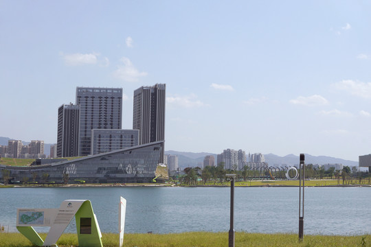 四川成都东安湖体育公园湖泊