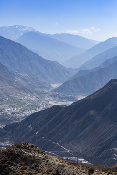 高山峡谷蜿蜒金沙江自然风光