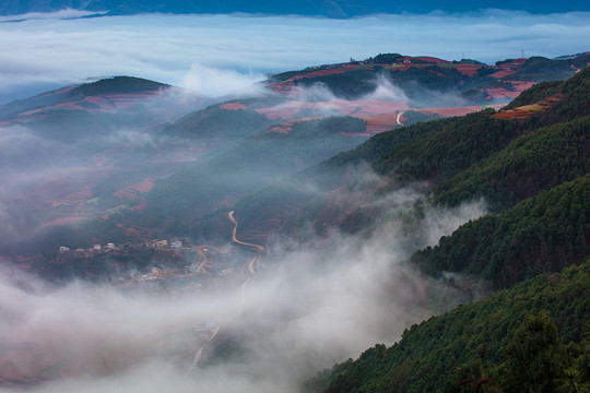 东川红土地