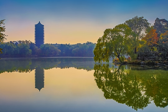 北京大学未名湖