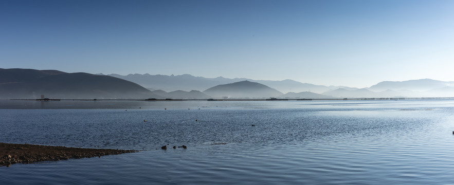 香格里拉纳帕海自然风光