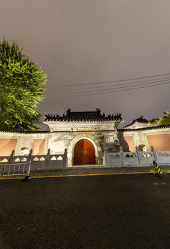 北京东城区智化寺山门夜景