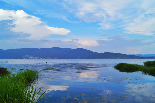 大理洱海环海风景