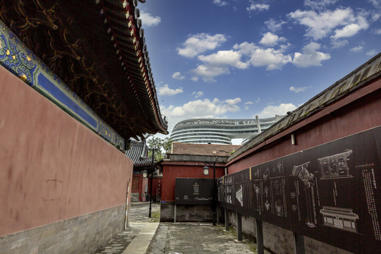 北京智化寺与银河SOHO