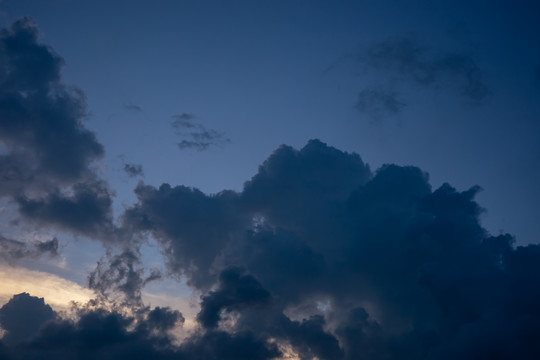 天空晚霞