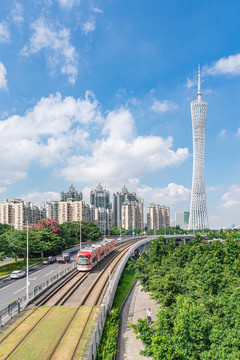 广州有轨电车与小蛮腰风景