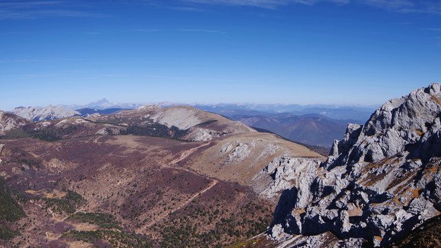 石卡雪山蓝月山谷