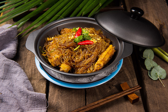 粉丝鸡翼