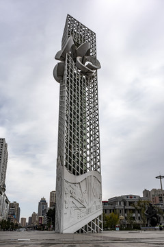 鞍山胜利广场雕塑