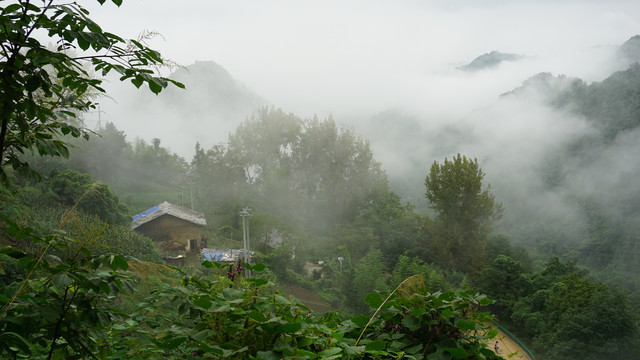 龙王垭雨天