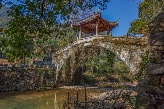 郭洞村石拱桥