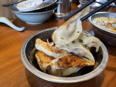 美食煎饺