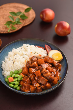 红烧肉米饭套餐