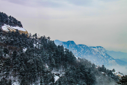 华山冬季风景