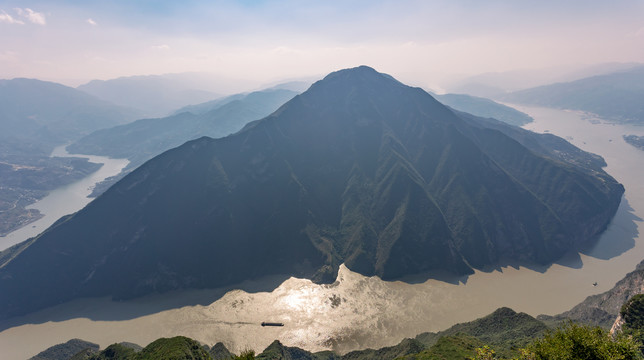 三峡之巅