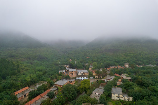 航拍济南小岭村