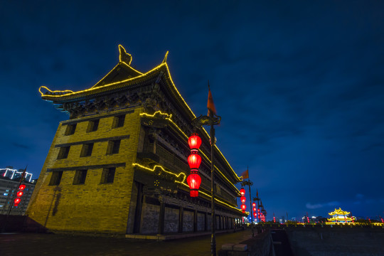 西安安远门城墙夜景