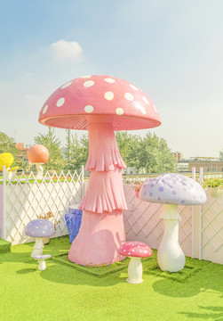 彩色的蘑菇模型