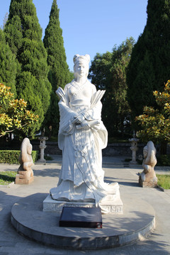 虞姬雕像