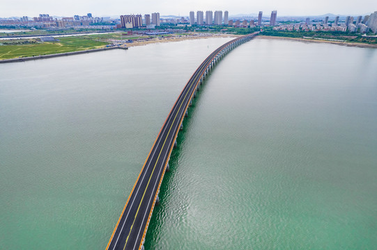 辽宁锦州市太和区白沙湾跨海大桥