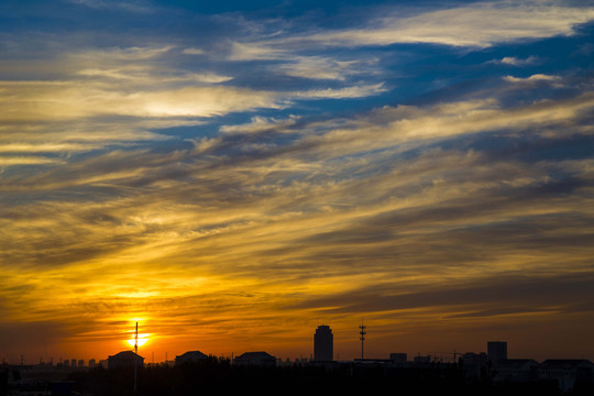 日落和黎明的天空背景