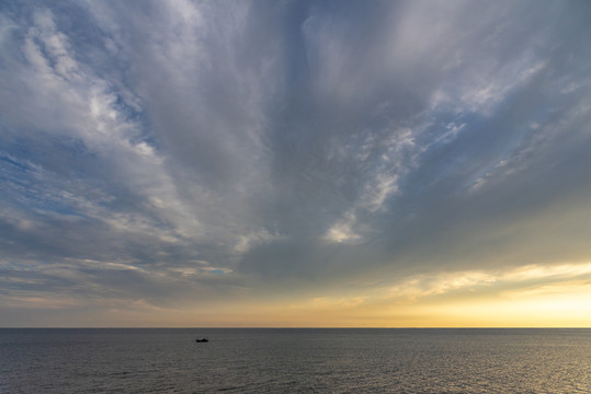 汕头南澳海上日落