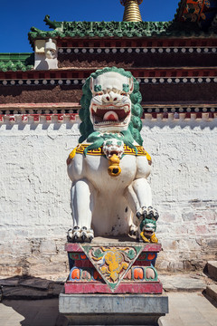 甘肃夏河拉卜楞寺佛像石狮