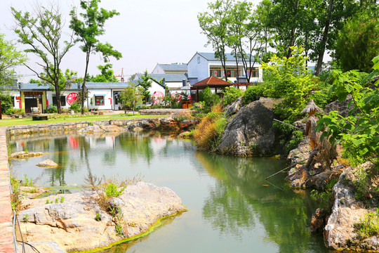 鲤鱼山风景区新农村旅游景点