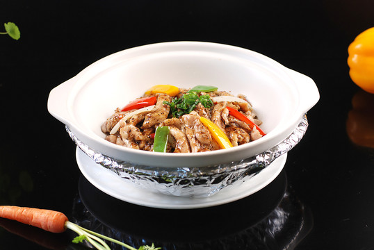 砂锅黑椒鸡柳