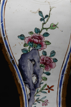 清中期画珐琅花卉纹酒壶