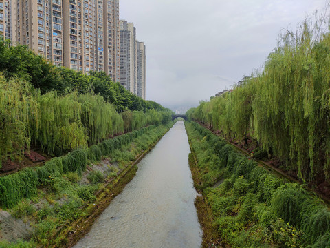 河流