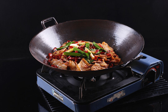 铁锅花肉