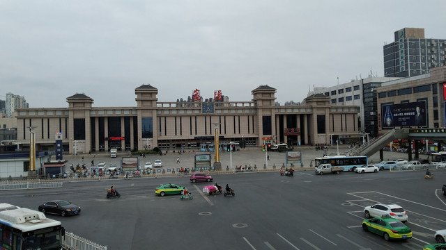 襄阳火车站