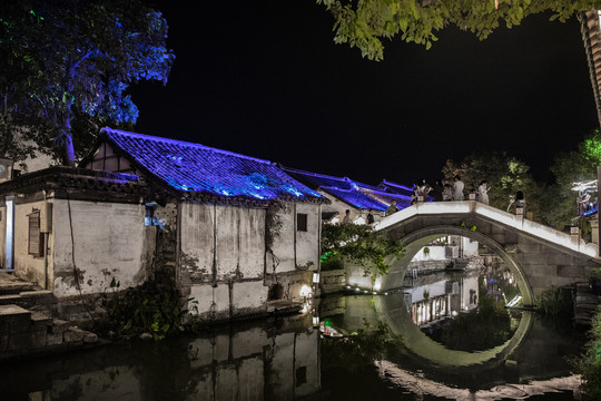 镇古街夜景