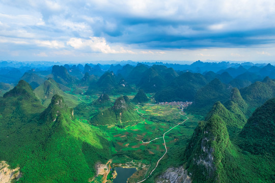 喀斯特地貌群山九万大山